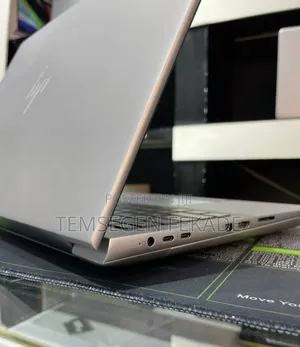 New Laptop HP ZBook Firefly 16 G10 32GB Intel Core i9 SSD 512GB