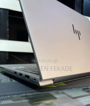 New Laptop HP ZBook Firefly 16 G10 32GB Intel Core i9 SSD 512GB