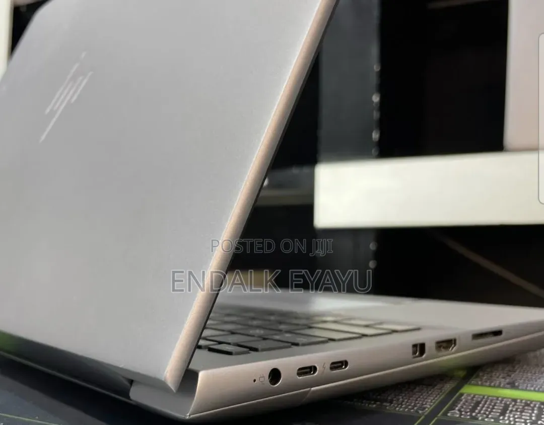 New Laptop HP ZBook Studio 32GB Intel Core i9 SSD 512GB