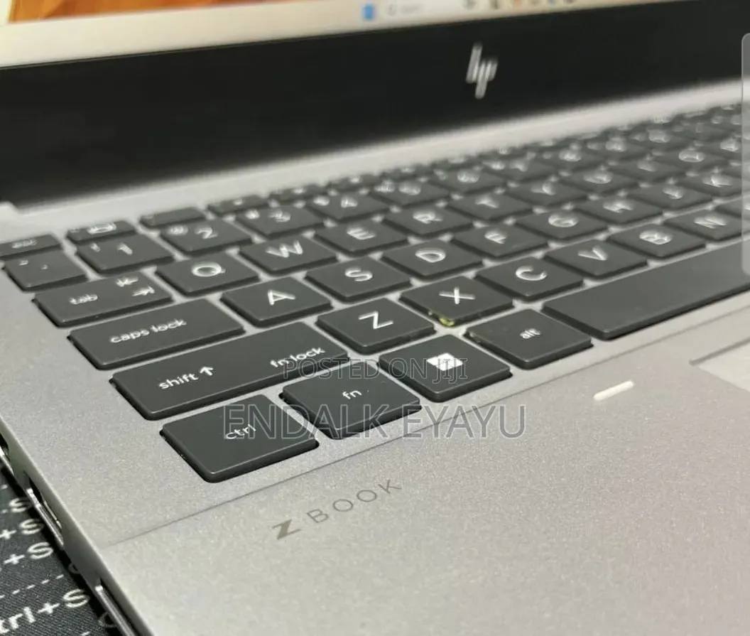 New Laptop HP ZBook Studio 32GB Intel Core i9 SSD 512GB