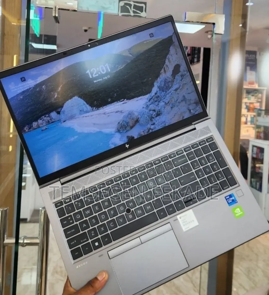 New Laptop HP ZBook 15 16GB Intel Core i7 SSD 512GB