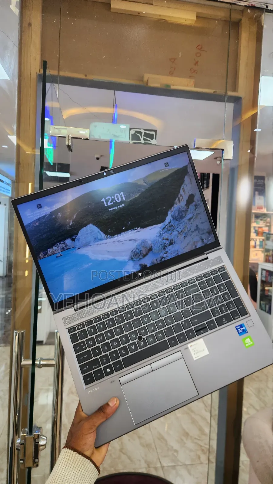 New Laptop HP ZBook Studio G8 16GB Intel Core i7 SSD 512GB