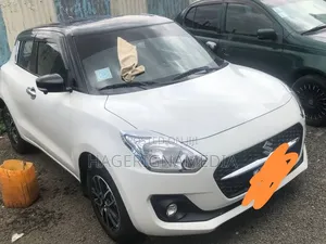 Suzuki Swift 2023 White