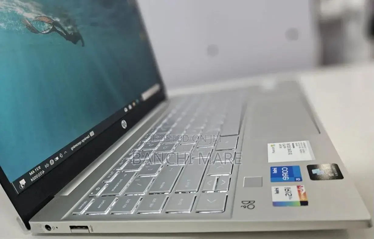 New Laptop HP Pavilion 13 8GB Intel Core i5 SSD 512GB