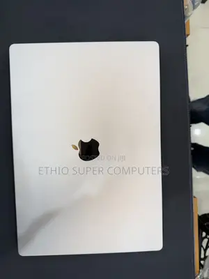 Laptop Apple MacBook Pro 2021 M1 16GB Apple M1 Pro SSD 512GB