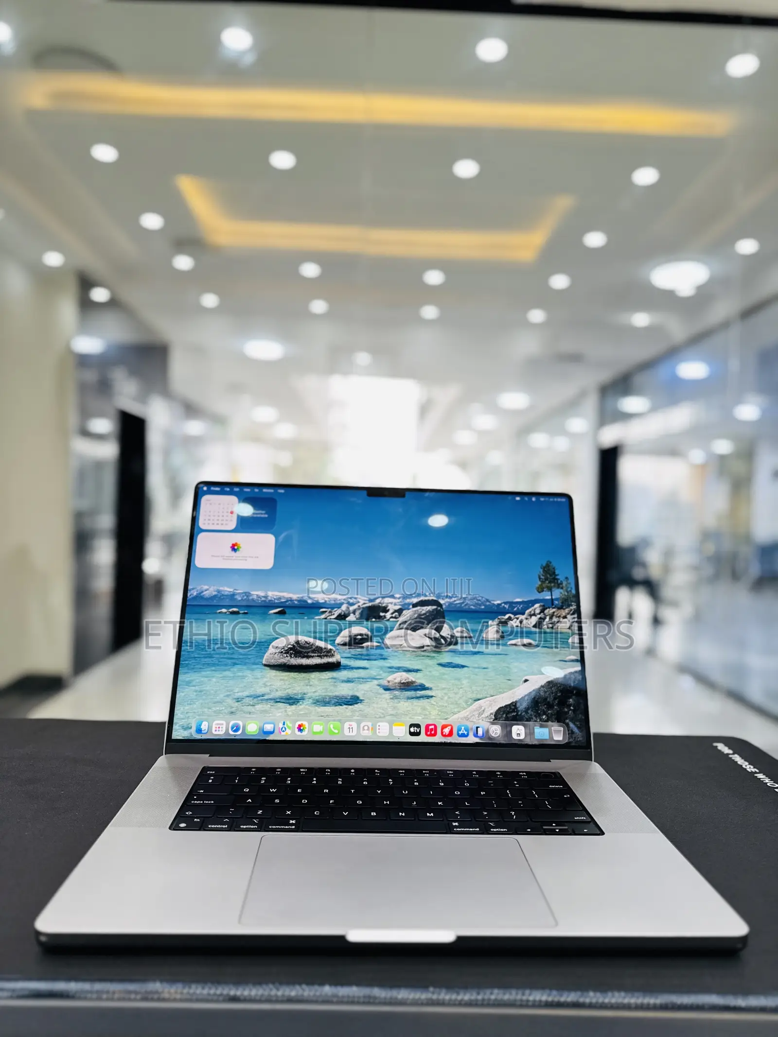 Laptop Apple MacBook Pro 2021 M1 16GB Apple M1 Pro SSD 512GB