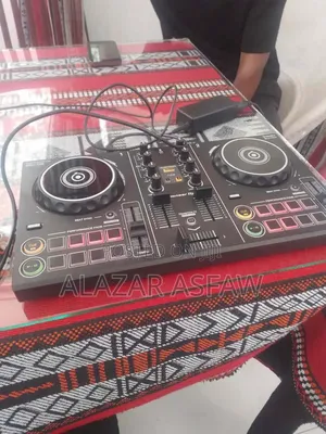 DDJ-200 Modern and Smart Dj Mixer.