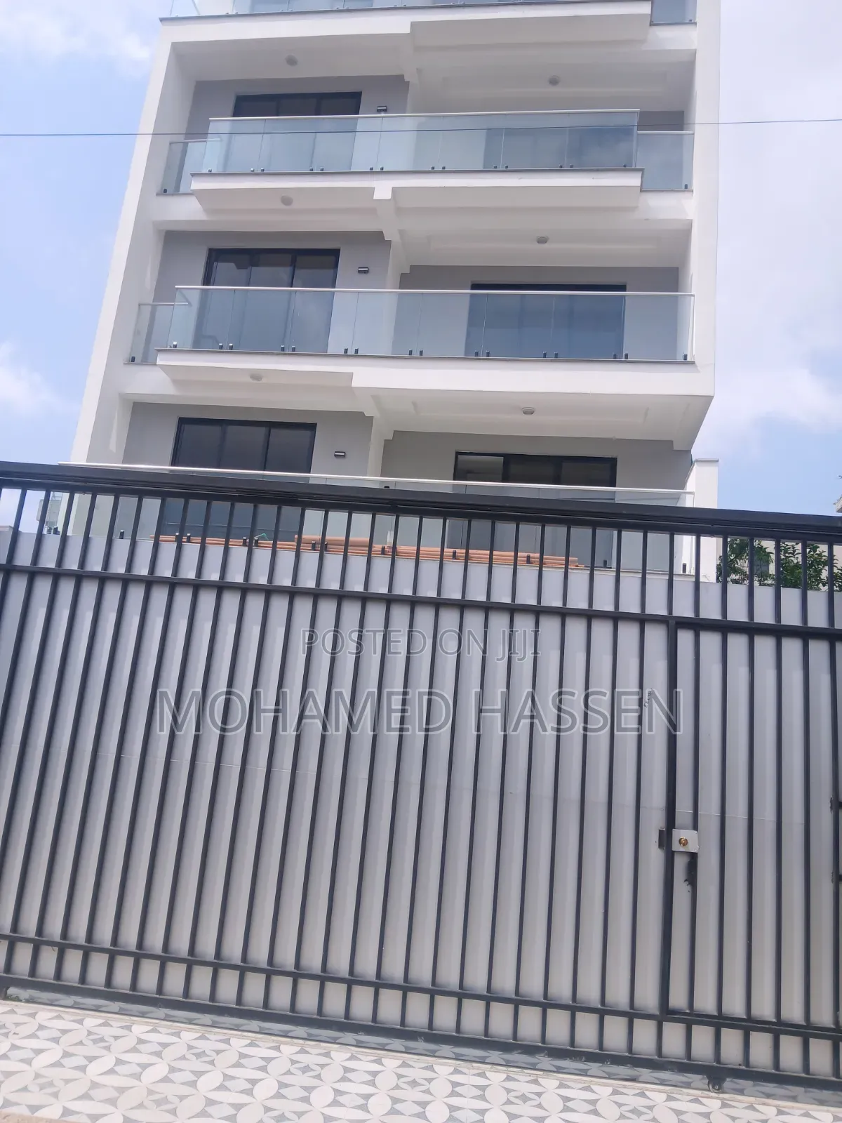 4bdrm Shared Apartment in Apartament House, Bole for rent