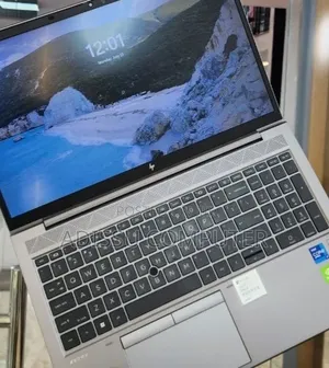 New Laptop HP 240 G8 16GB Intel Core i7 SSD 512GB