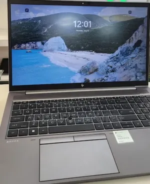 New Laptop HP 240 G8 16GB Intel Core i7 SSD 512GB