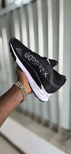 Nike Gortex Fexon Water Proof Sneakers for You Made in Vietnam