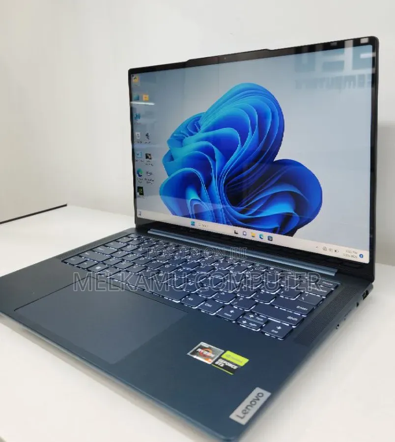 New Laptop Lenovo Yoga 7i 16GB AMD Ryzen 7 SSD 512GB