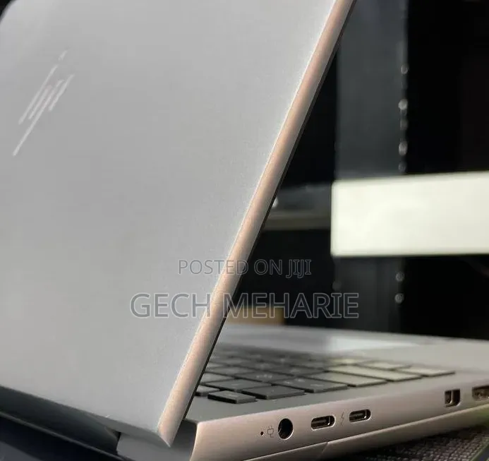 New Laptop HP ZBook Studio 32GB Intel Core i9 SSD 512GB
