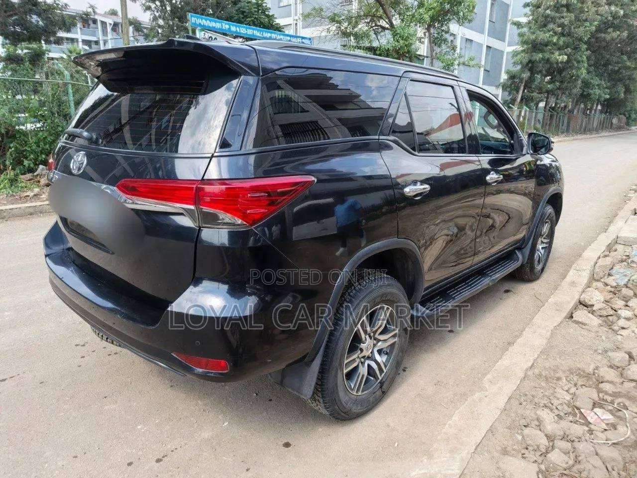 Toyota Fortuner 2022 Black