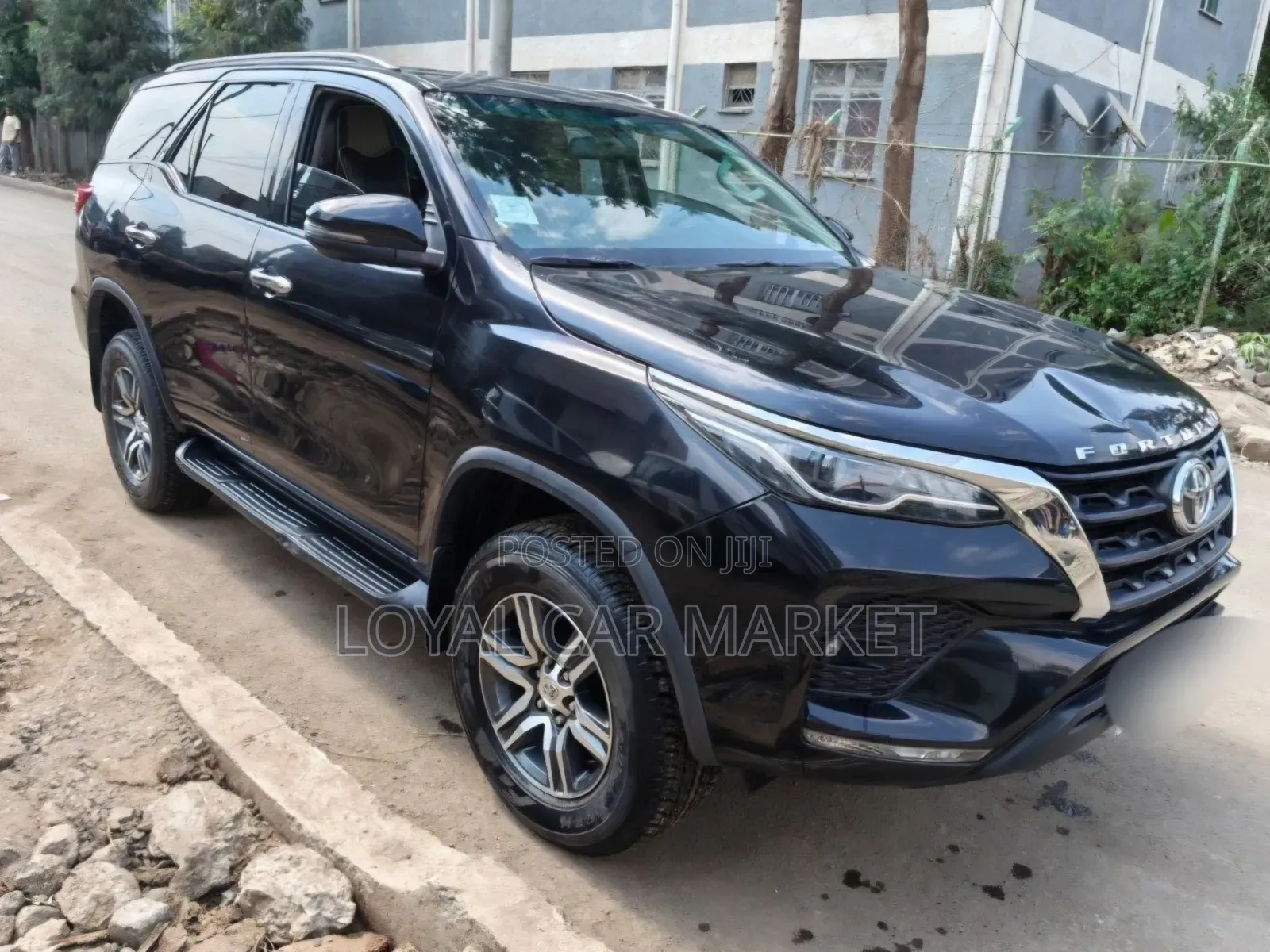 Toyota Fortuner 2022 Black
