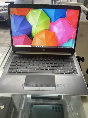 New Laptop HP 14-Dq1025cl 8GB AMD A10 SSD 128GB