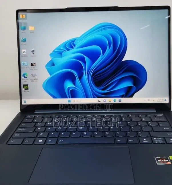 New Laptop Lenovo 16GB AMD Ryzen 7 SSD 512GB