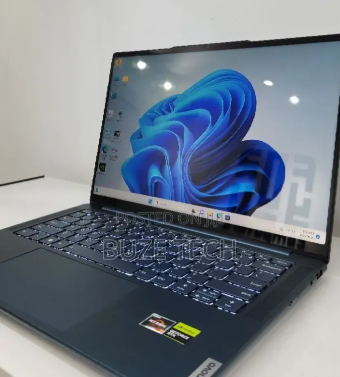 New Laptop Lenovo 16GB AMD Ryzen 7 SSD 512GB