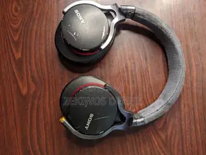 Over-Ear Studios Headphone