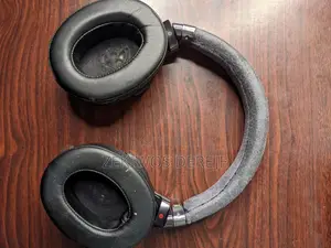 Over-Ear Studios Headphone