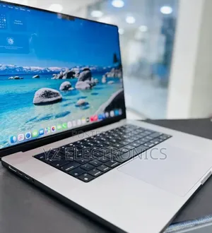 New Laptop Apple MacBook Pro 2021 M1 16GB Intel Core i7 SSD 512GB