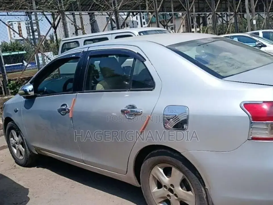 Toyota Yaris 2007 Silver