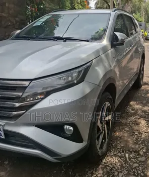 Toyota Rush 2022 Silver