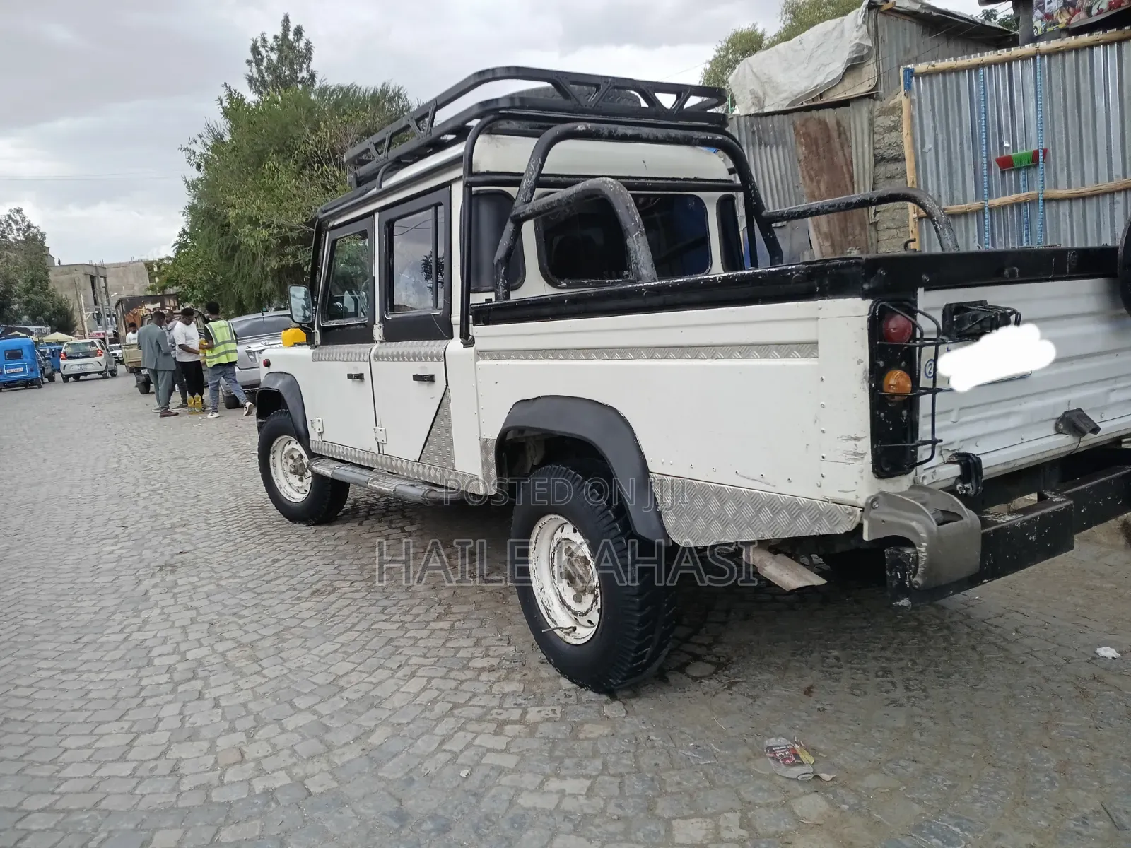 Land Rover Defender 1997 White