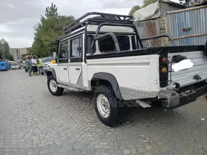 Land Rover Defender 1997 White