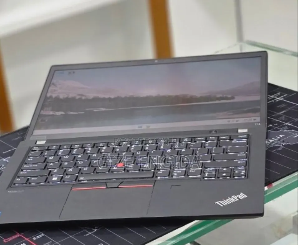 New Laptop Lenovo ThinkPad T14 16GB Intel Core i7 SSD 512GB