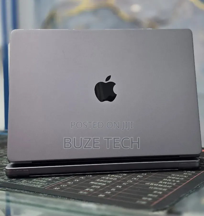New Laptop Apple MacBook Pro 2021 M1 32GB Apple M1 Pro SSD 512GB