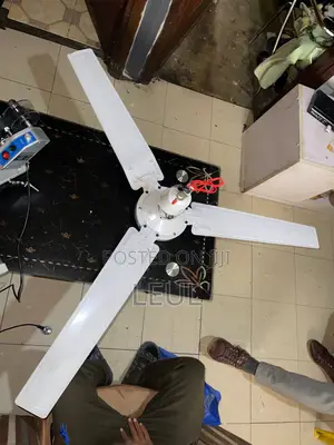 Fan/Metal Ceiling