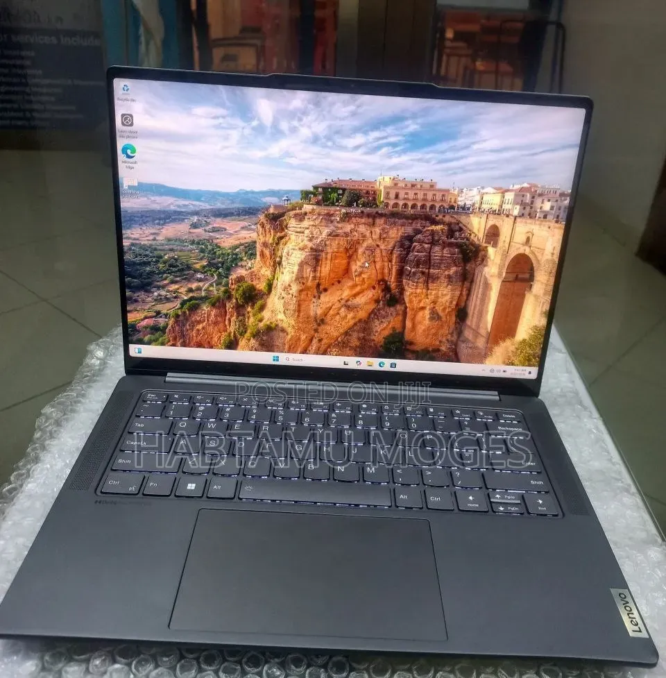 New Laptop Lenovo Yoga 2 32GB AMD Ryzen 7 SSD 1T