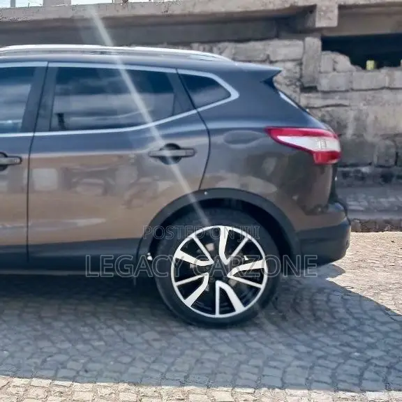 Nissan Qashqai 2017 Gray