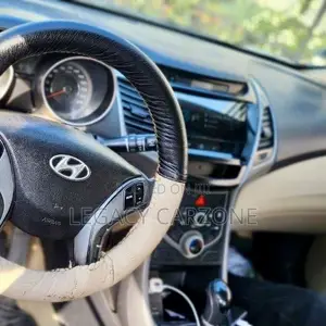 Hyundai Avante 2016 Blue