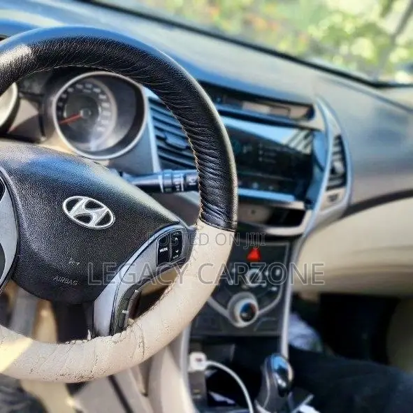 Hyundai Avante 2016 Blue