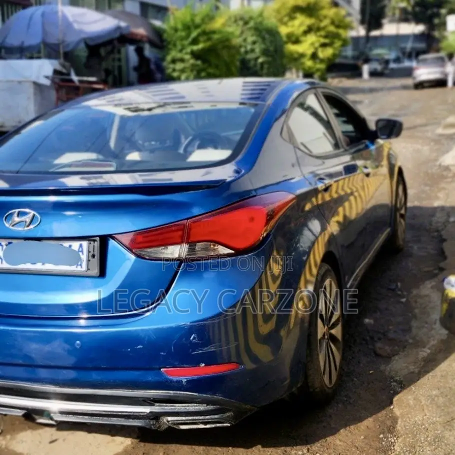 Hyundai Avante 2016 Blue