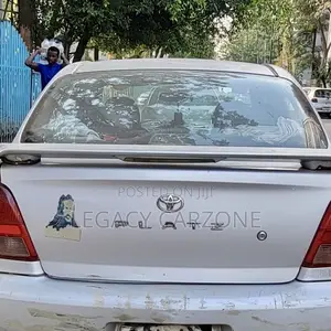 Toyota Platz 2002 Silver