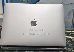 New Laptop Apple MacBook Air 2020 M1 8GB Apple M1 SSD 256GB