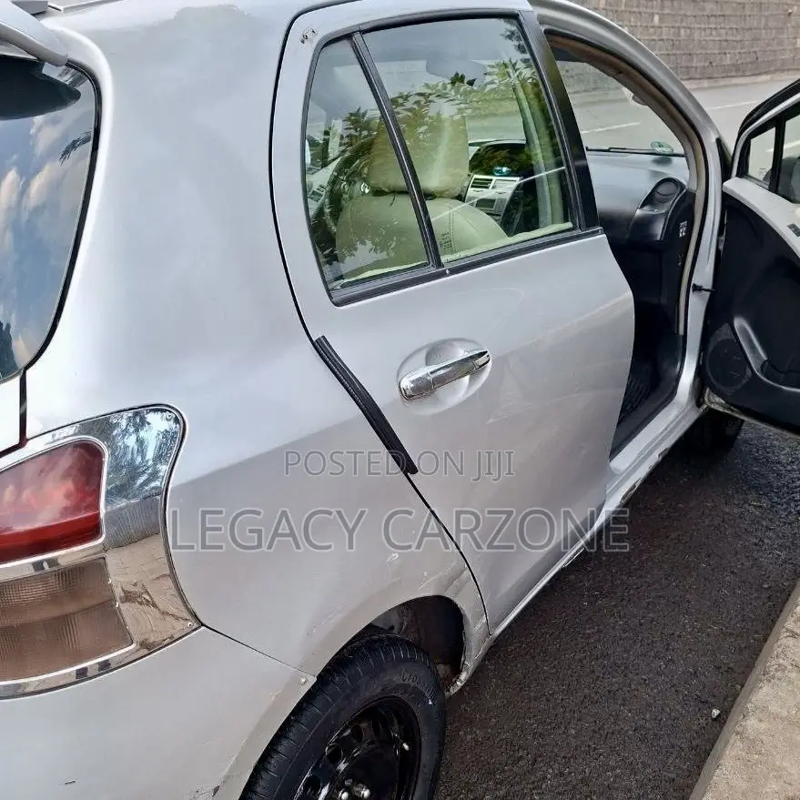 Toyota Yaris 2008 Silver