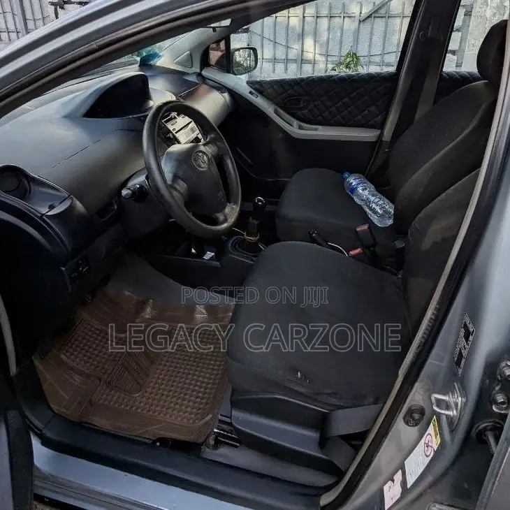 Toyota Yaris 2007 Silver