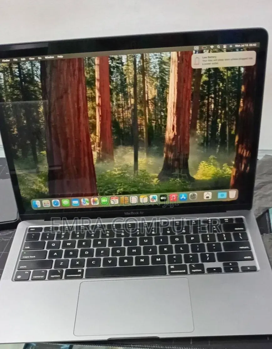 New Laptop Apple MacBook Air 2020 M1 16GB Intel Core 7 SSD 512GB