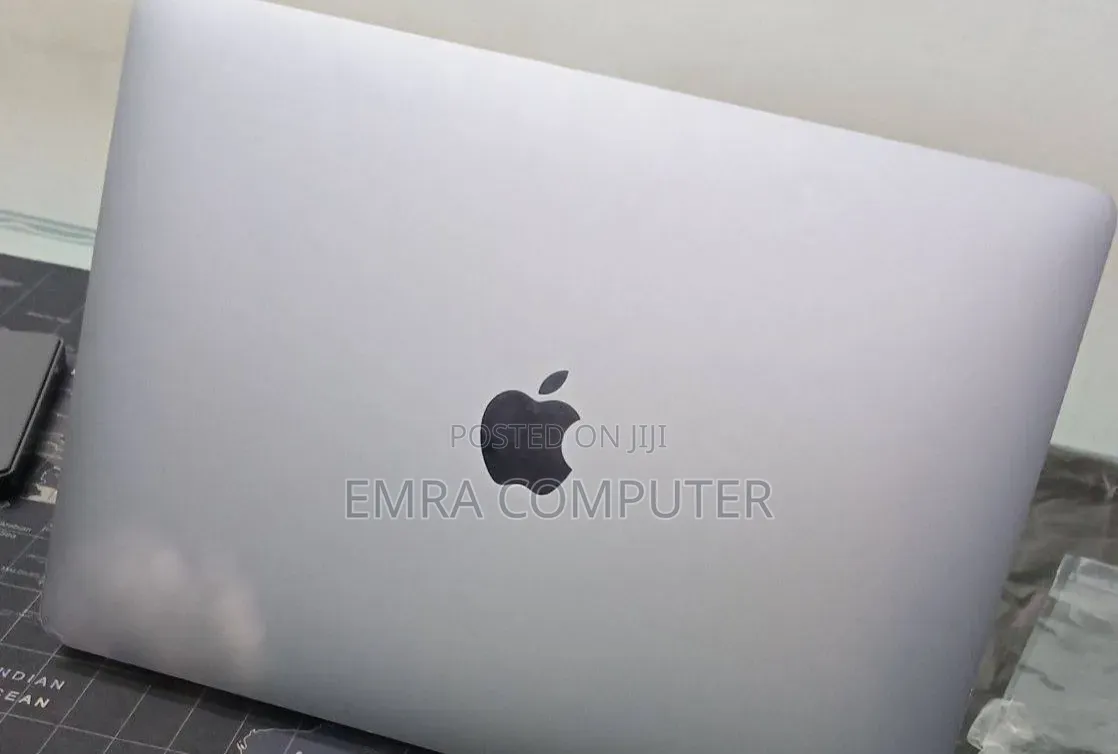 New Laptop Apple MacBook Air 2020 M1 16GB Intel Core 7 SSD 512GB