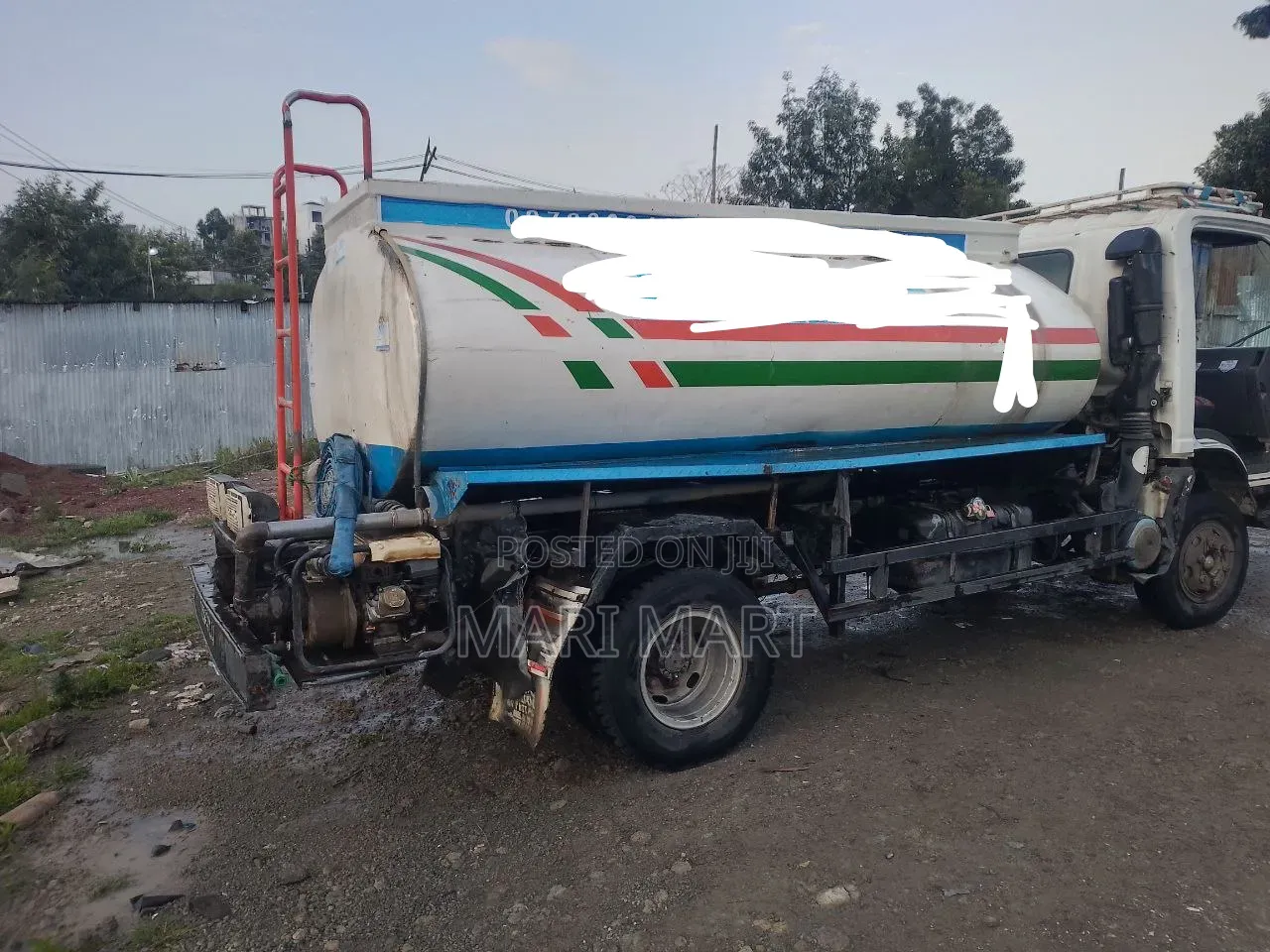 Isuzu Water Truck