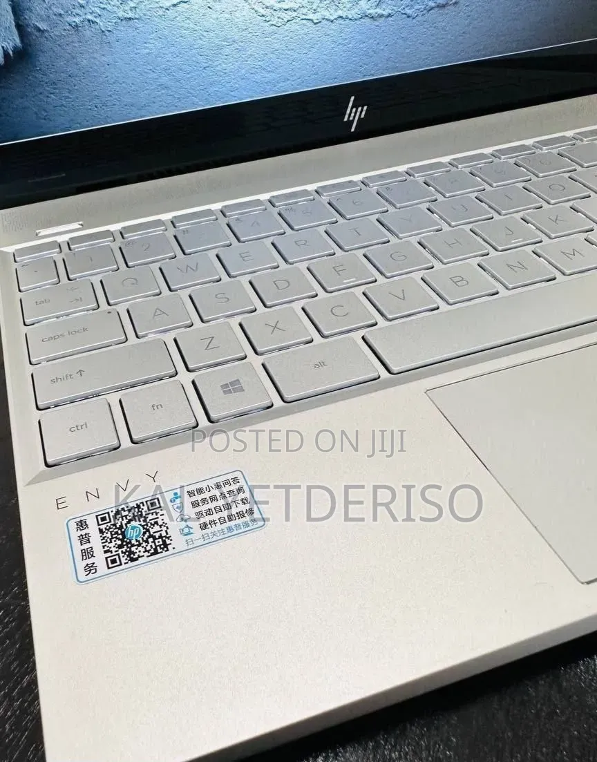 New Laptop HP Envy 13 8GB Intel Core i5 SSD 512GB