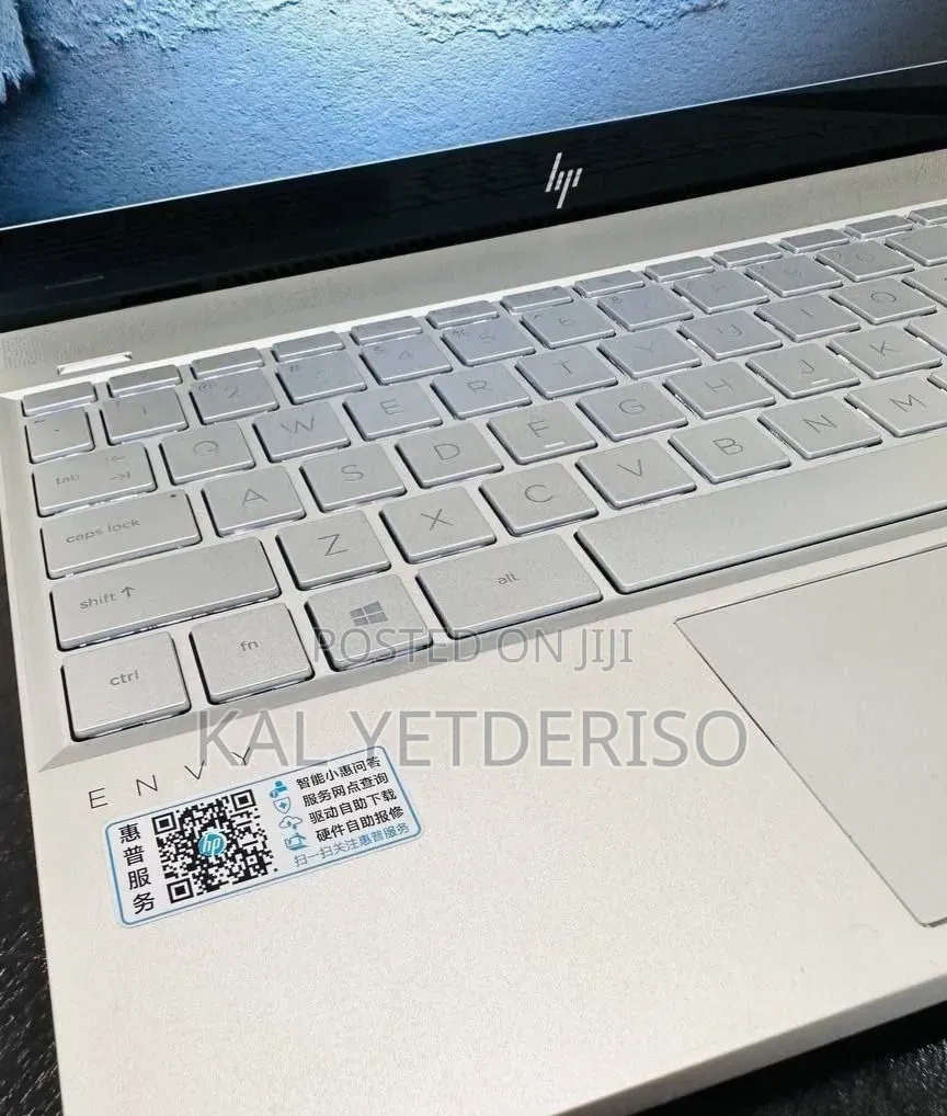 New Laptop HP Envy 13 8GB Intel Core i5 SSD 512GB