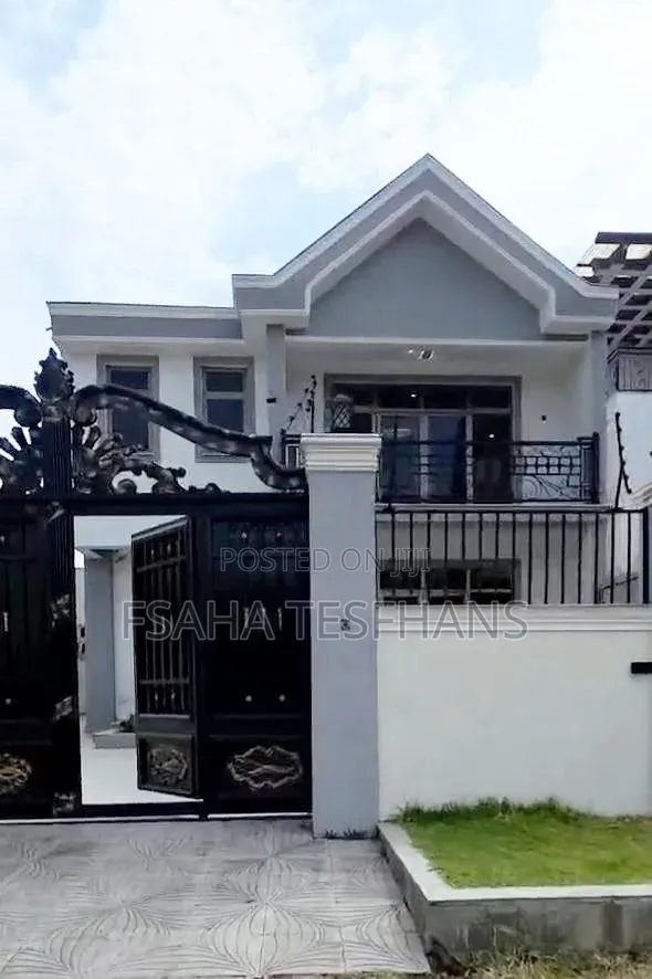 5bdrm House in House, Bole for rent