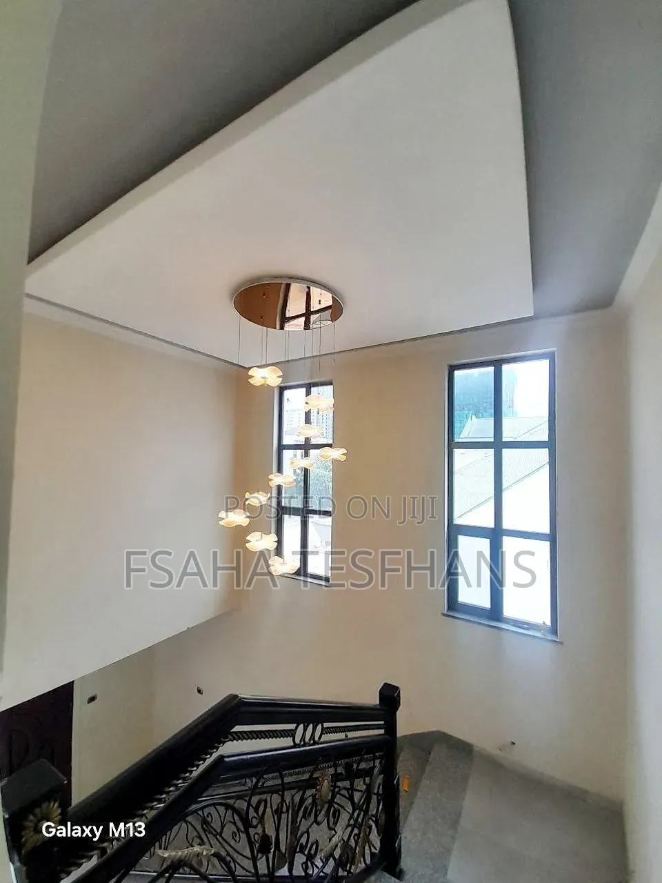 5bdrm House in House, Bole for rent
