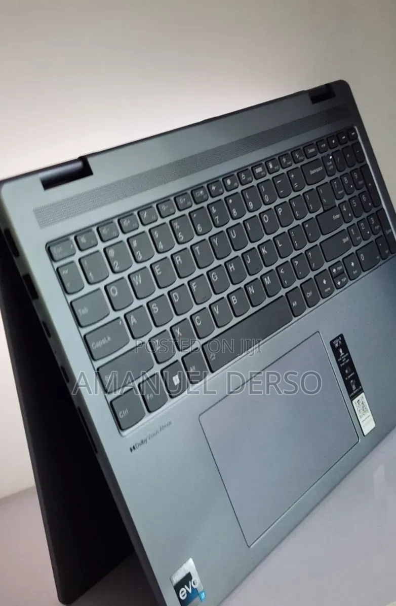 New Laptop Lenovo Yoga 7i 16GB Intel Core i7 SSD 512GB