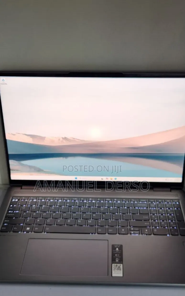New Laptop Lenovo Yoga 7i 16GB Intel Core i7 SSD 512GB